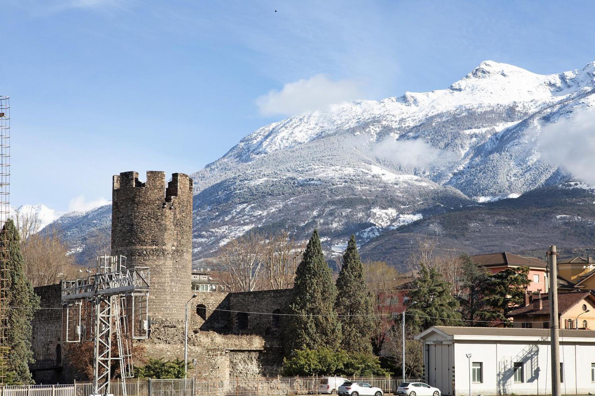 Alpen Pila Residence Loft 2 Aosta Bagian luar foto
